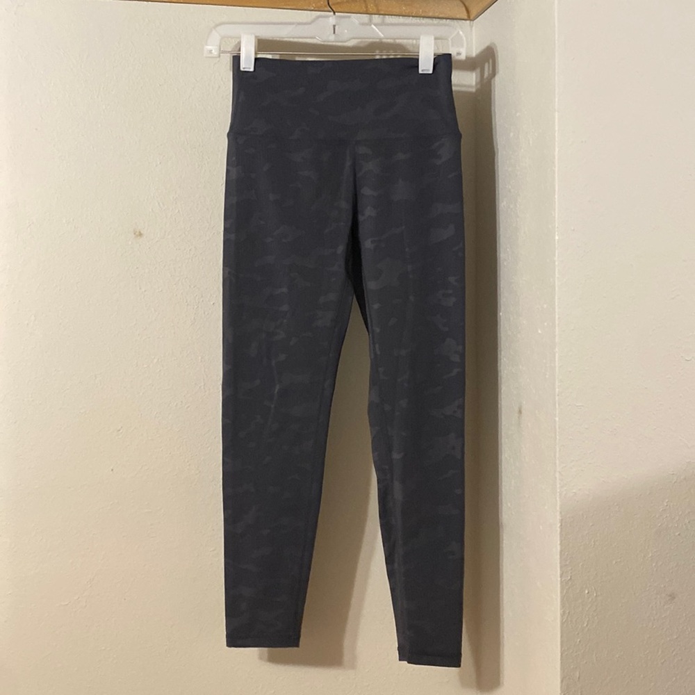 Zyia Gray Battleship Camo Luxe Hi Rise 24”7/8 Leggings Size 4